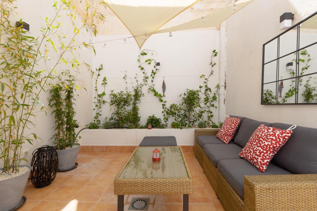 Precioso Apartamento Con Patio Y Dos Habitaciones En El Barrio De Picasso Málaga Kültér fotó