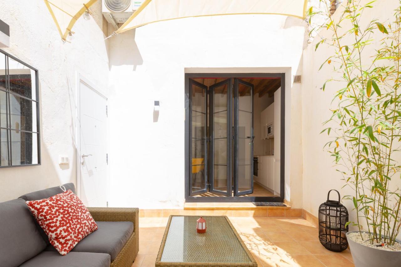 Precioso Apartamento Con Patio Y Dos Habitaciones En El Barrio De Picasso Málaga Kültér fotó