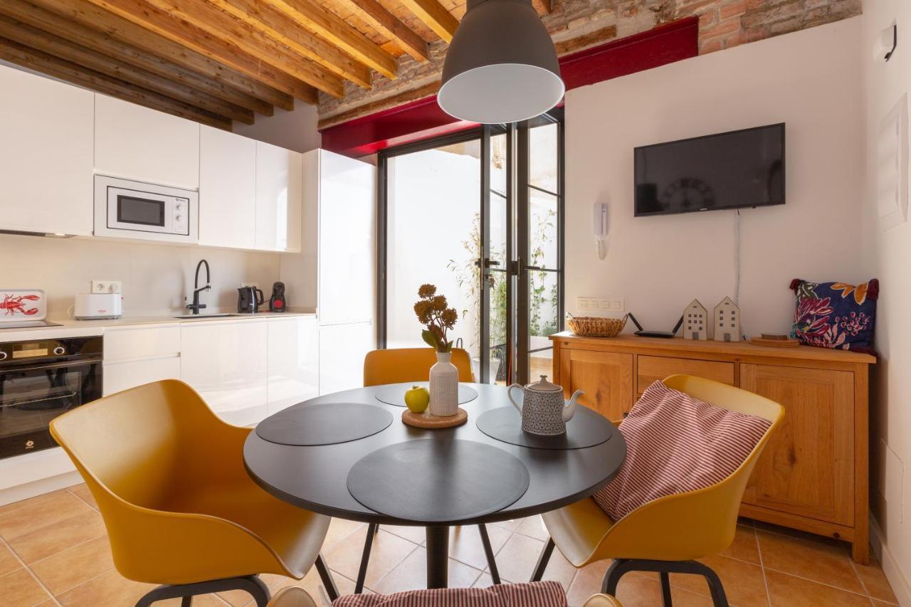 Precioso Apartamento Con Patio Y Dos Habitaciones En El Barrio De Picasso Málaga Kültér fotó