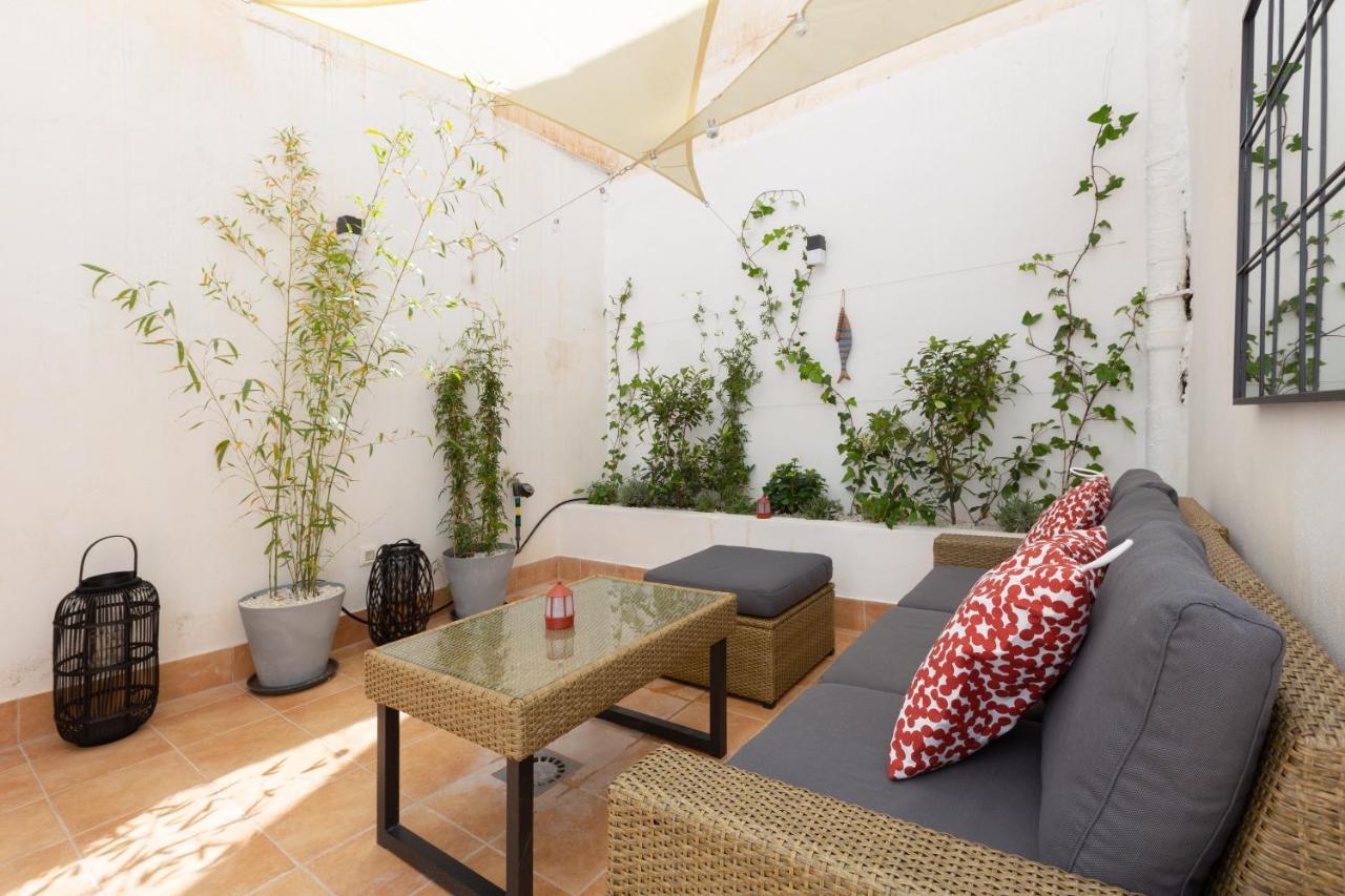 Precioso Apartamento Con Patio Y Dos Habitaciones En El Barrio De Picasso Málaga Kültér fotó